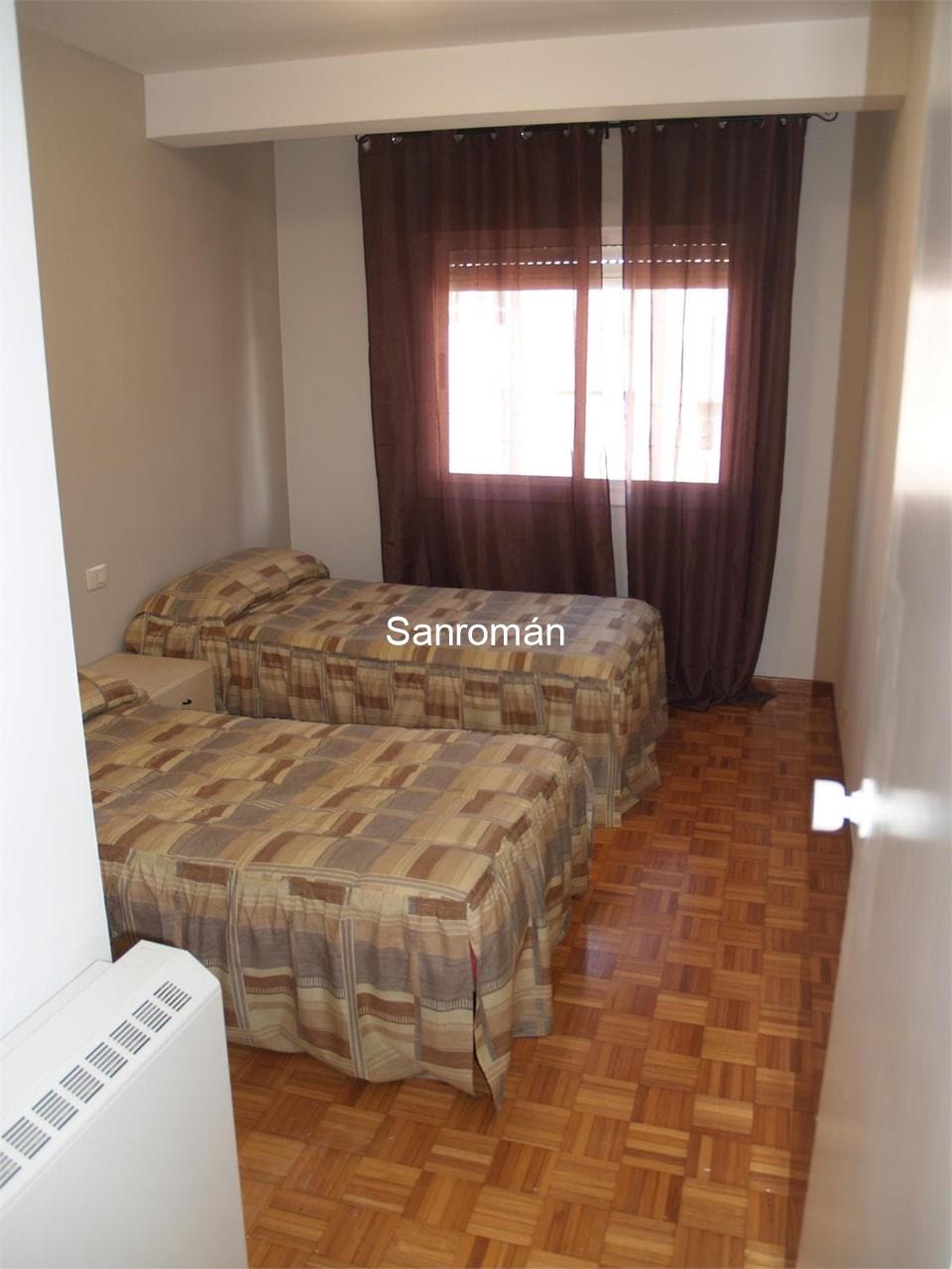 Foto 11 Piso tres dormitorios en Baiona (Centro).