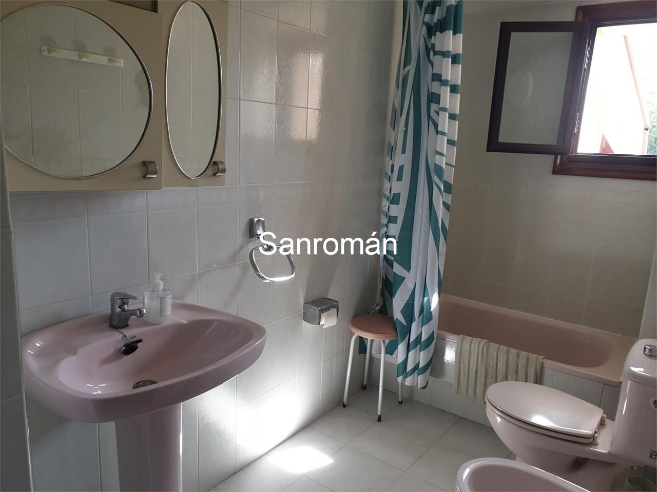 Foto 18 ALQUILER PISO DÚPLEX DE TRES DORMITORIOS Y DOS BAÑOS. PLAYA AMÉRICA (NIGRÁN). TEMPORADA SEPT/JUNIO.
