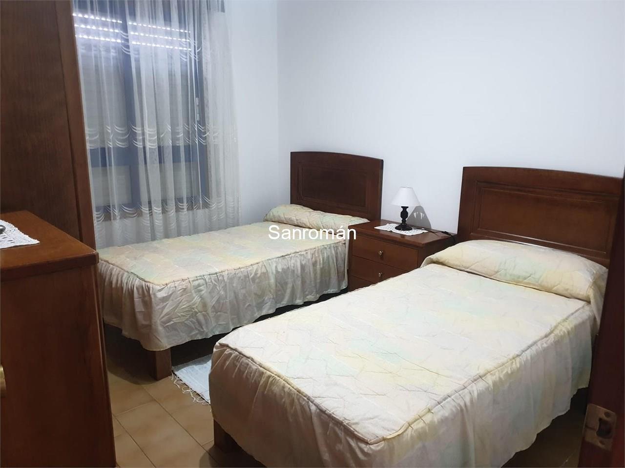 Foto 7 ALQUILER VERANO. Apartamento de 2 dormitorios en Playa América - Nigrán.