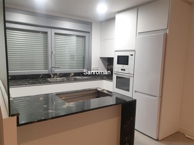 Apartamento de 2 dormitorios en Nigrán - Centro. Alquiler anual.