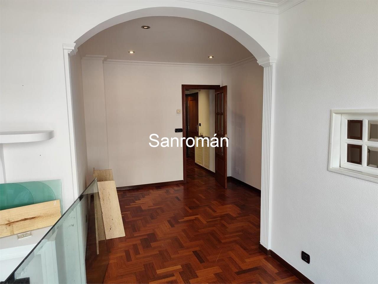 Foto 10 APARTAMENTO DE DOS DORMITORIOS EN AVDA. CASTELAO (VIGO)