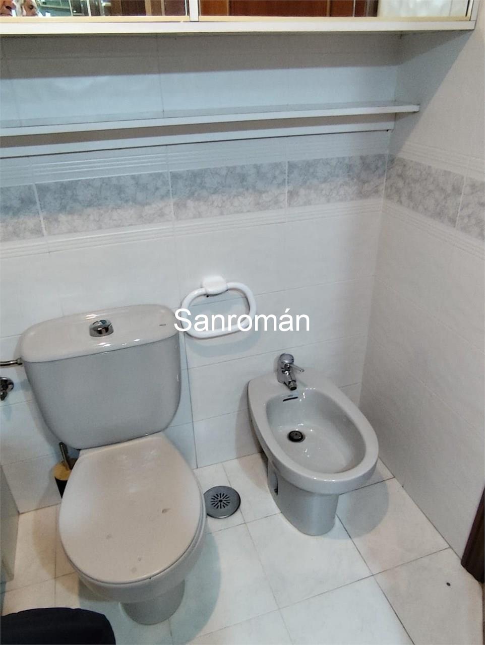 Foto 15 APARTAMENTO DE DOS DORMITORIOS EN AVDA. CASTELAO (VIGO)