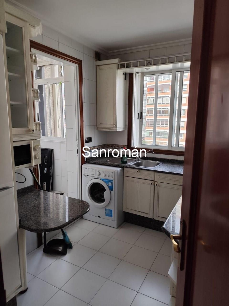 Foto 4 APARTAMENTO DE DOS DORMITORIOS EN AVDA. CASTELAO (VIGO)