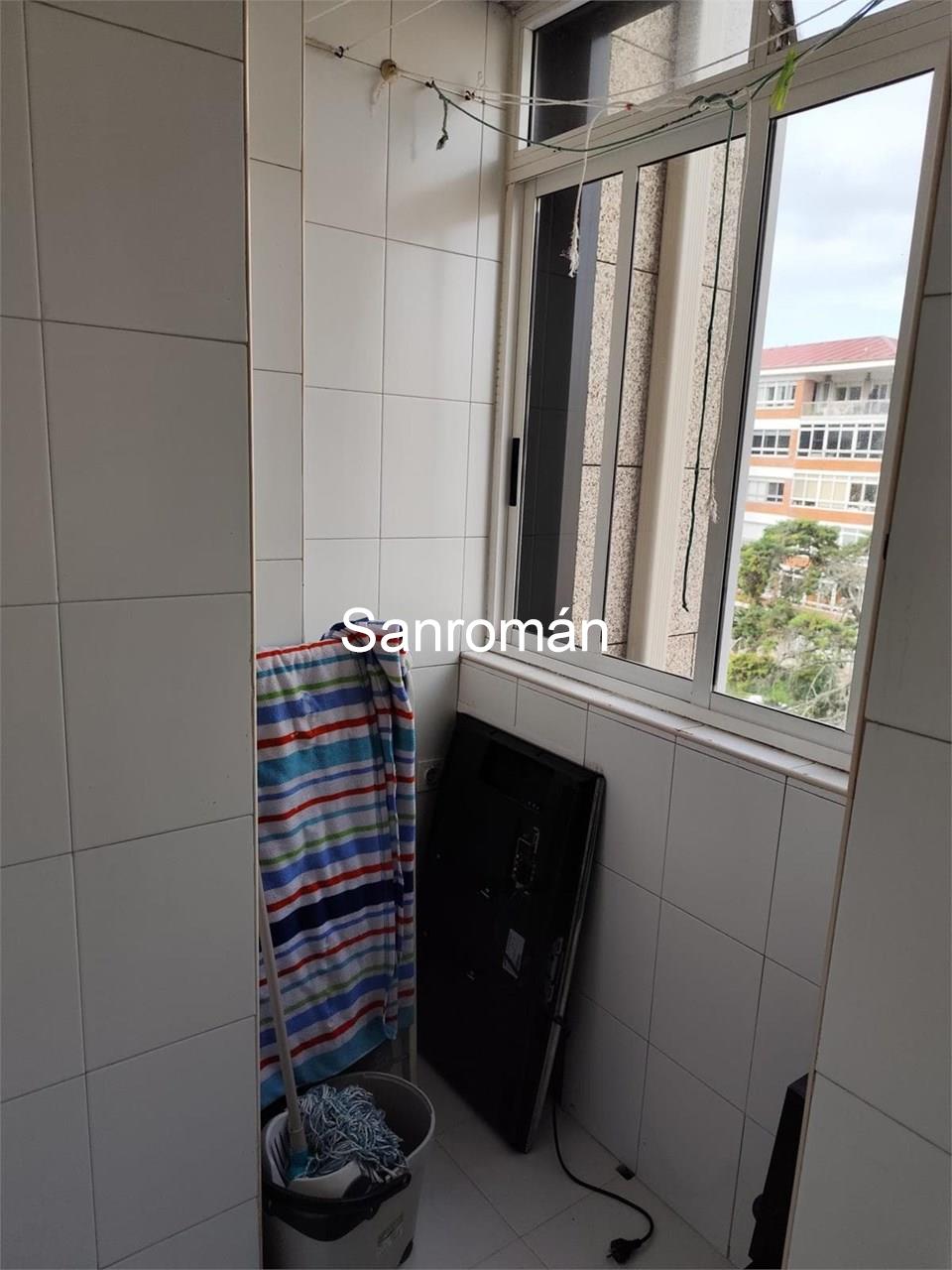 Foto 6 APARTAMENTO DE DOS DORMITORIOS EN AVDA. CASTELAO (VIGO)