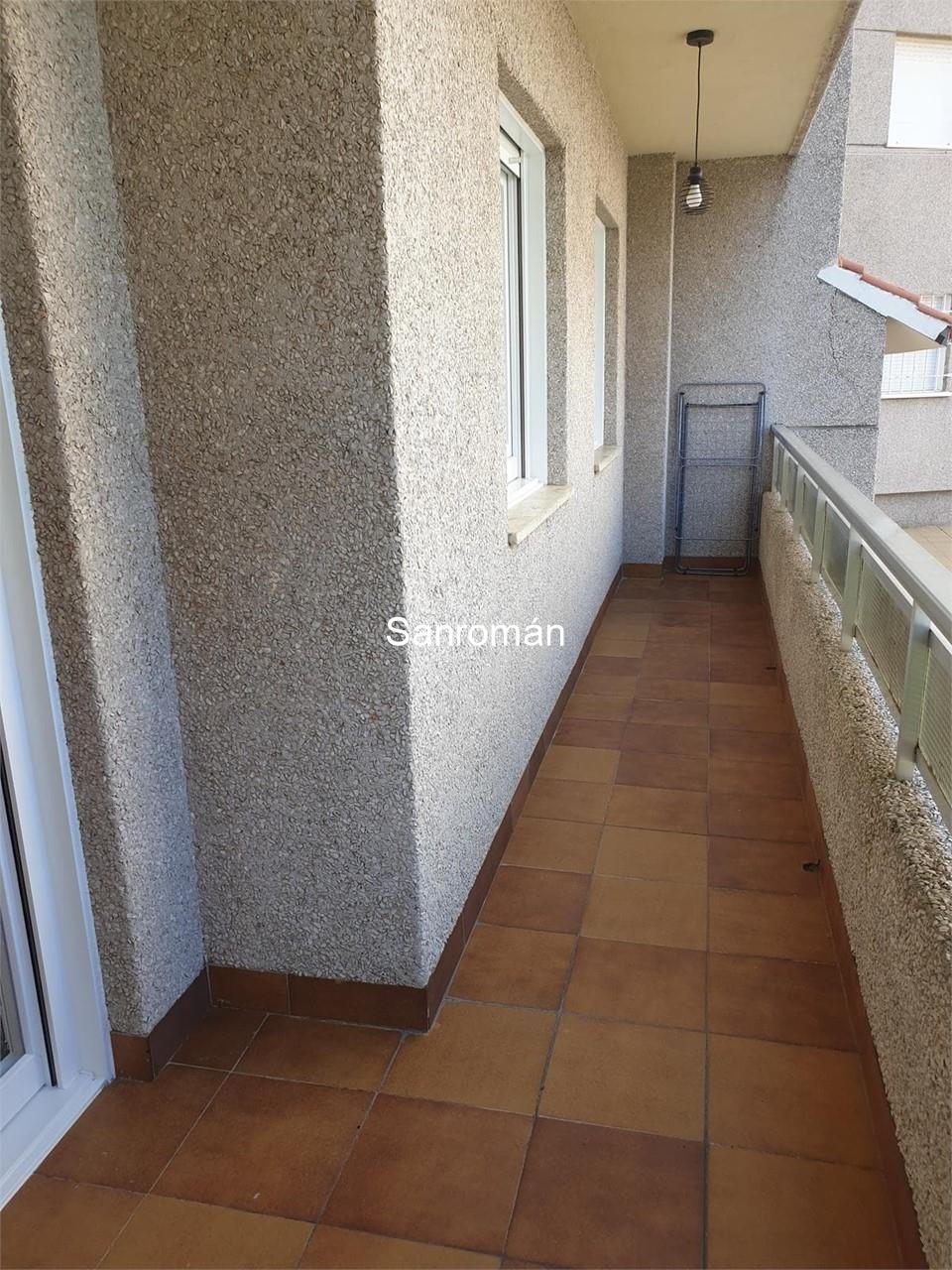 Foto 16 APARTAMENTO DE DOS DORMITORIOS Y BAÑO. TERRAZA. BAIONA.