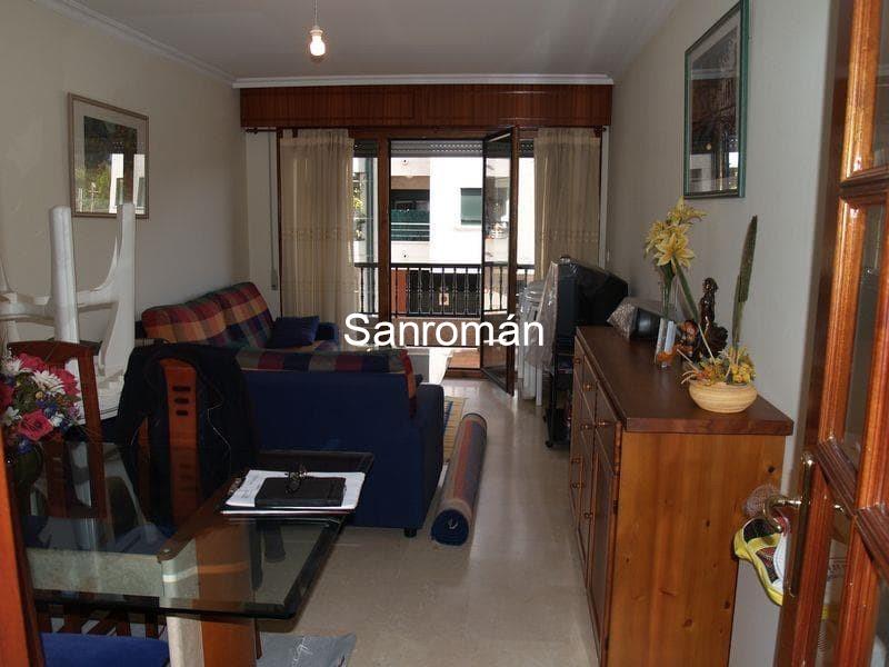 Foto 4 APARTAMENTO DE DOS DORMITORIOS Y DOS BAÑOS. TERRAZA. PLAYA AMÉRICA (NIGRÁN)