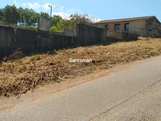 Finca con estructura para una casa en Chandebrito (Nigrán)