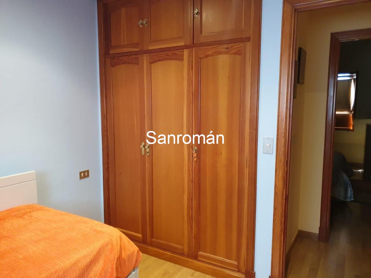 Foto 17 PISO DÚPLEX, 6 DORMITORIOS, 2 BAÑOS. TERRAZA. PISCINA COMUNITARIA