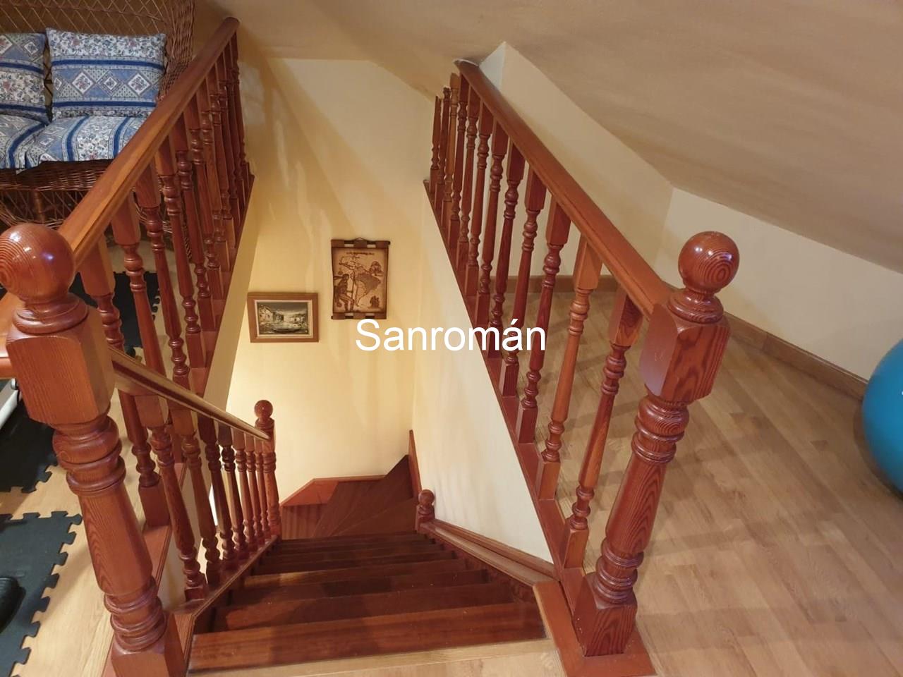 Foto 8 PISO DÚPLEX, 6 DORMITORIOS, 2 BAÑOS. TERRAZA. PISCINA COMUNITARIA