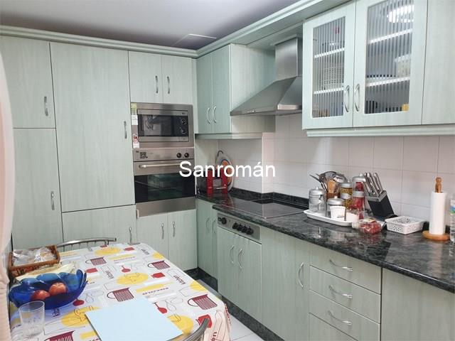 PISO DÚPLEX DE TRES DORMITORIOS Y TRES BAÑOS. NIGRÁN - CENTRO