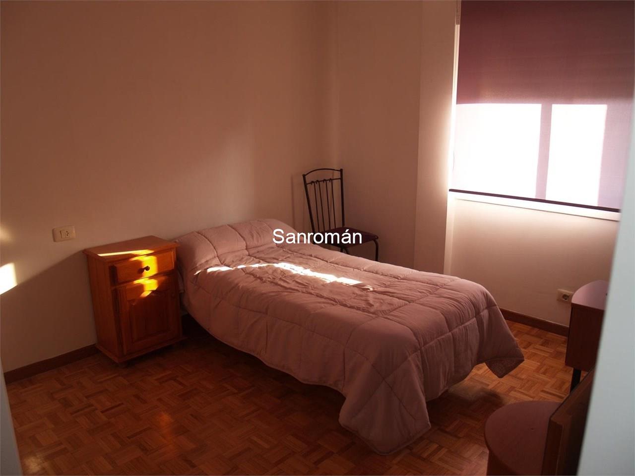 Foto 9 Piso tres dormitorios en Baiona (Centro).