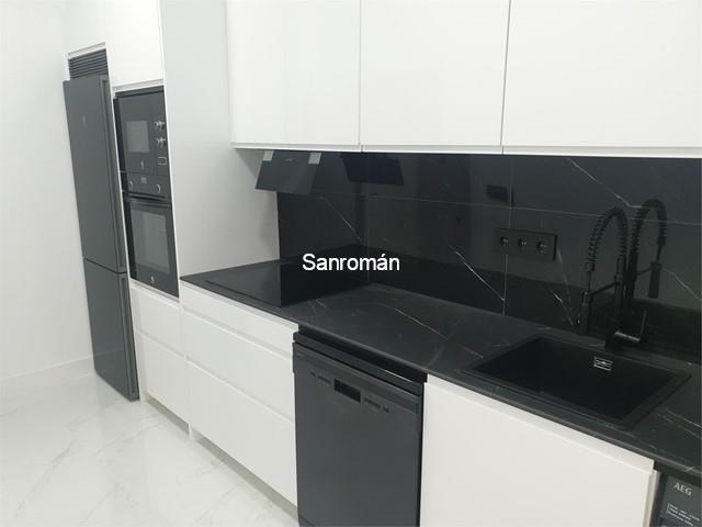 PRECIOSO APARTAMENTO DE DOS DORMITORIOS. TERRAZA. CENTRO BAIONA