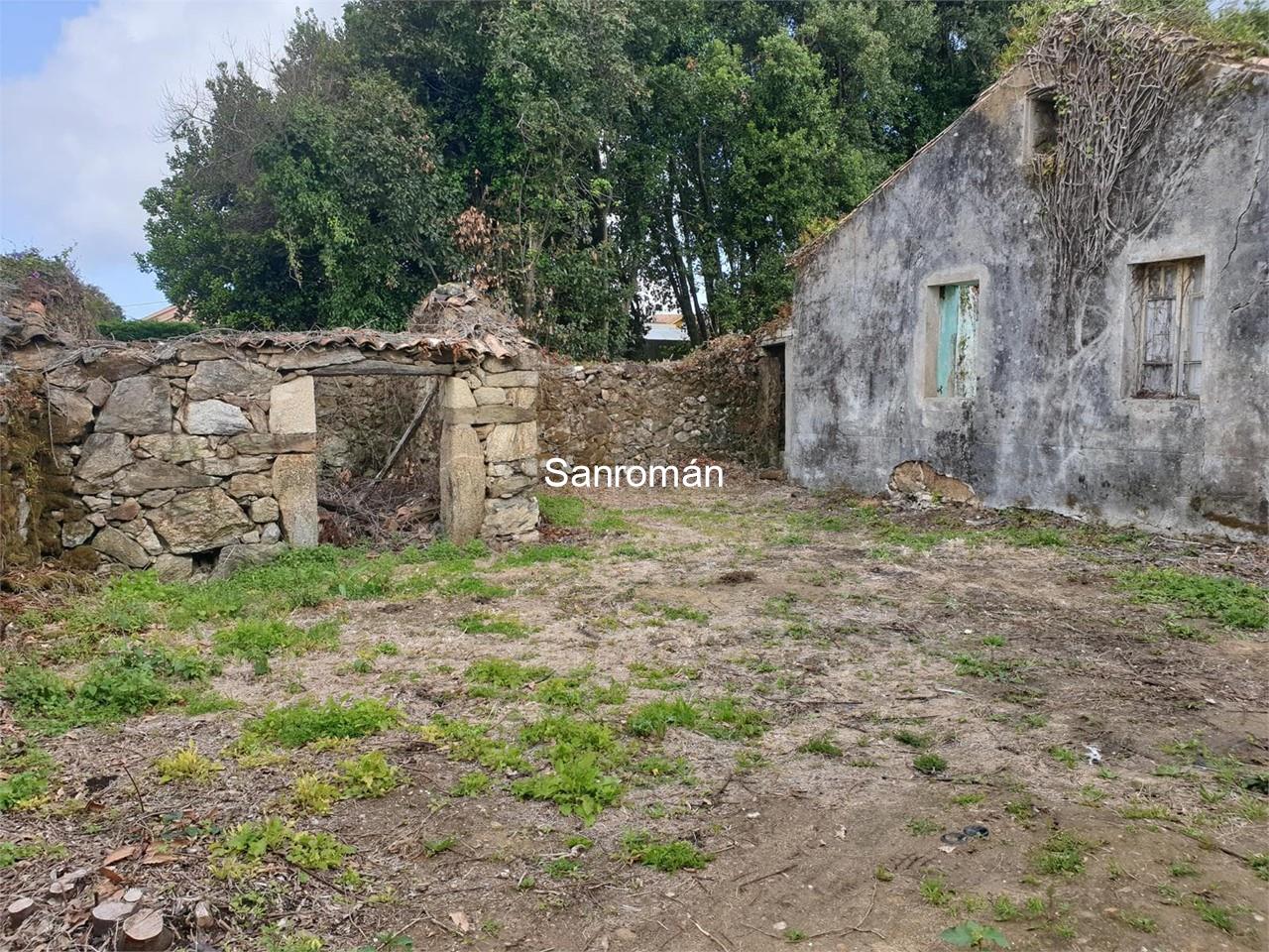 Foto 3 SOLAR EDIFICABLE EN PANXÓN - NIGRÁN. TIENE UNA CASA PARA REFORMAR.